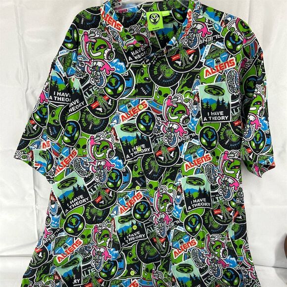 Men's 3XL Alien Graphic Print Short Sleeve Stretch Button-Down Shirt Multicolor - Picture 2 of 9